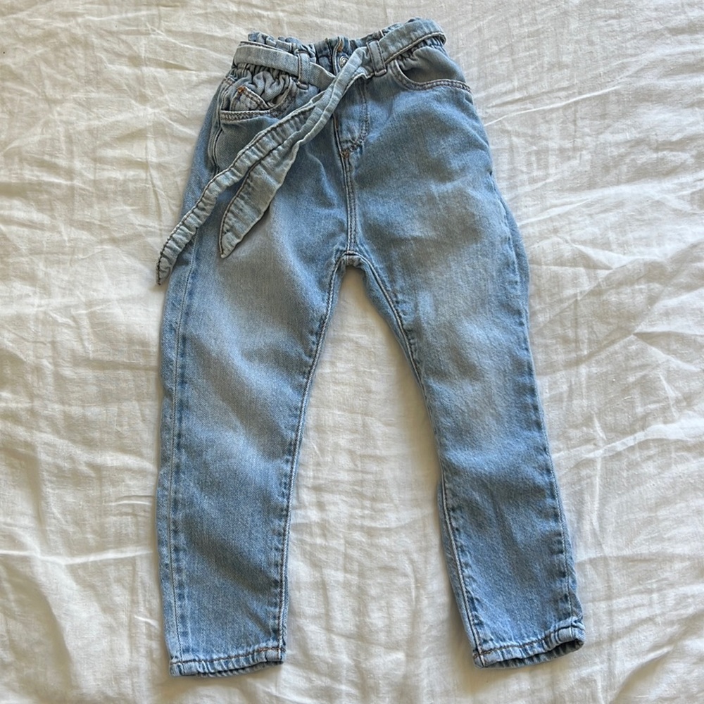 Zara light wash jeans 2-3 years